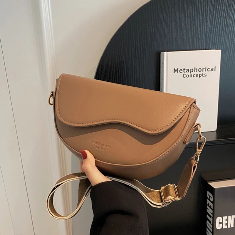 Bolsa Feminina Vintage Sela em Couro PU – Ombro e Transversal