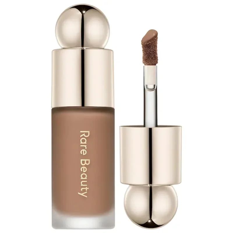 Iluminador e Bronzer Líquido Rare Beauty – Glow Intenso e Contorno Natural