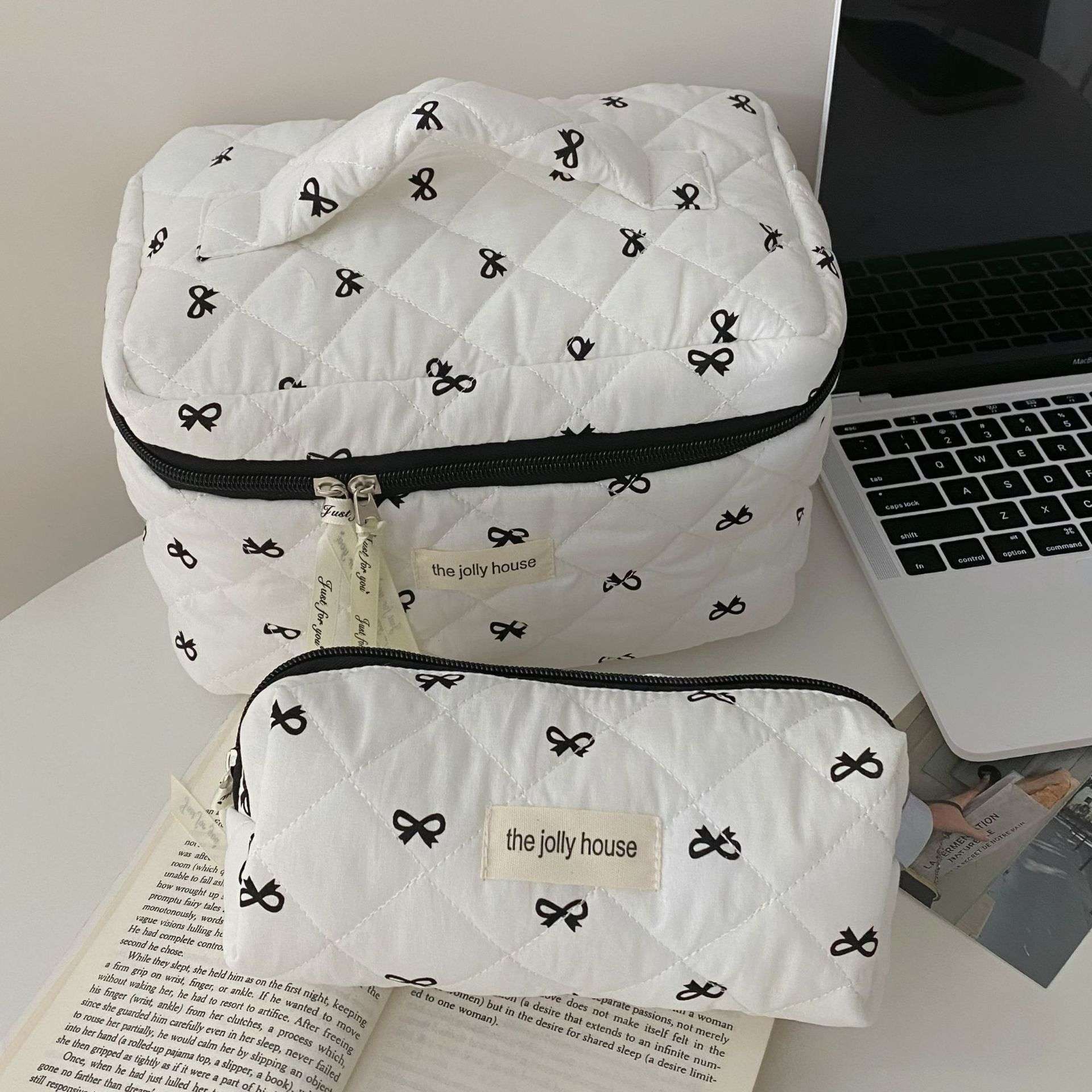 Necessaire Feminina Estampa Cereja – Bolsa Porta Maquiagem Portátil