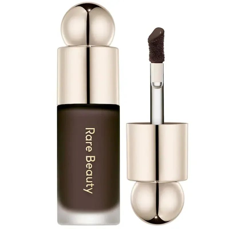 Bronzer e Iluminador em Bastão Rare Beauty – Contorno Facial com Efeito Glow