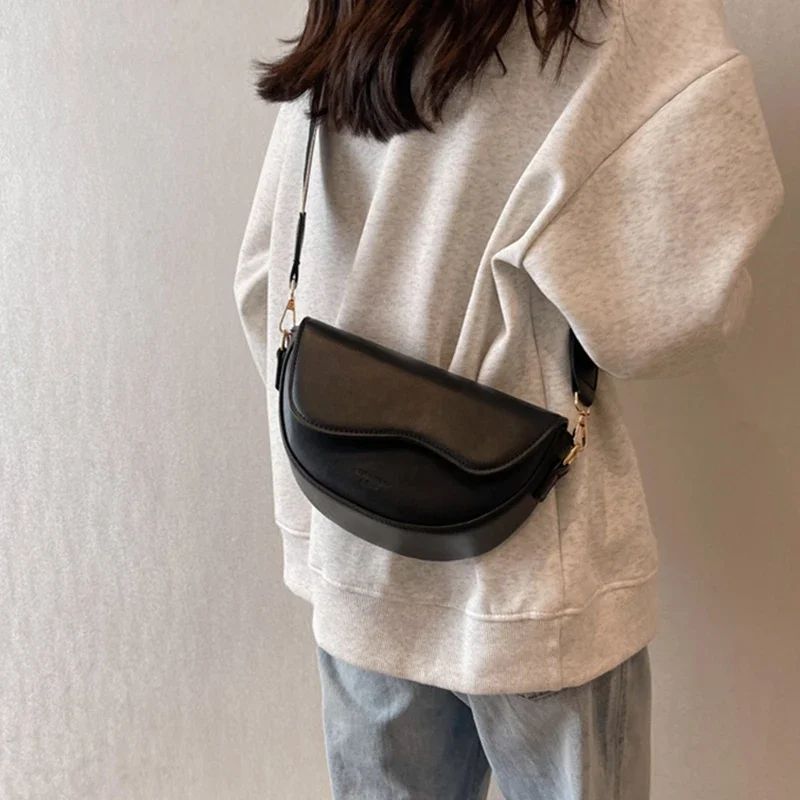 Bolsa Feminina Vintage Sela em Couro PU – Ombro e Transversal