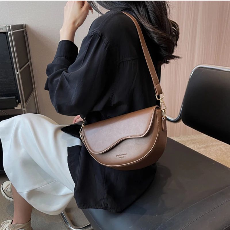 Bolsa Feminina Vintage Sela em Couro PU – Ombro e Transversal
