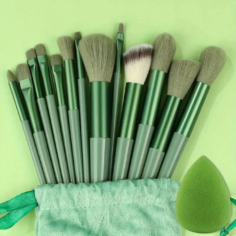 Kit Profissional de Pincéis de Maquiagem com Esponja e Necessaire – 13 a 16 Peças