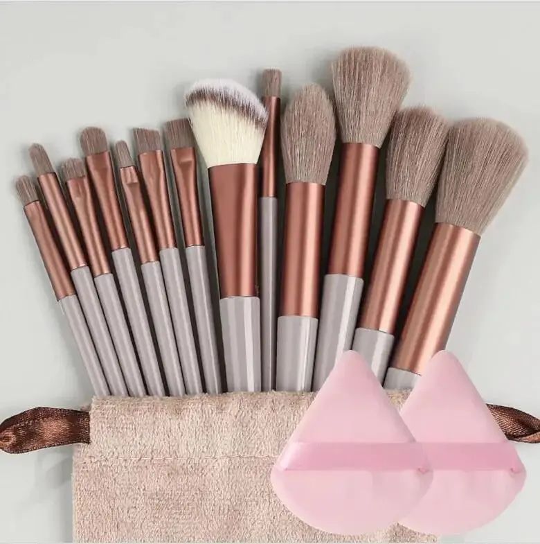 Kit Profissional de Pincéis de Maquiagem com Esponja e Necessaire – 13 a 16 Peças
