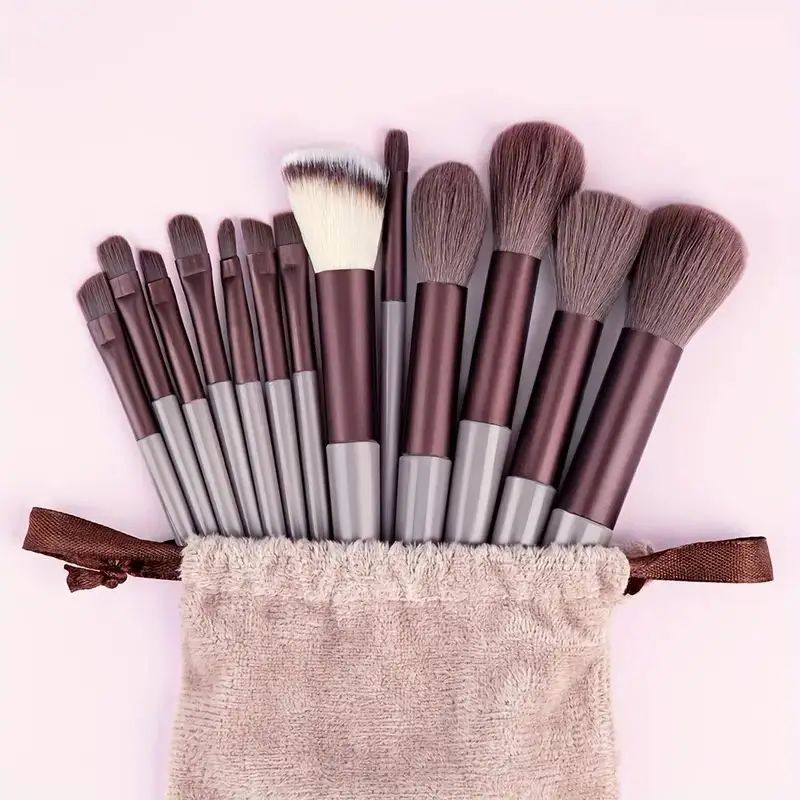 Kit Profissional de Pincéis de Maquiagem com Esponja e Necessaire – 13 a 16 Peças
